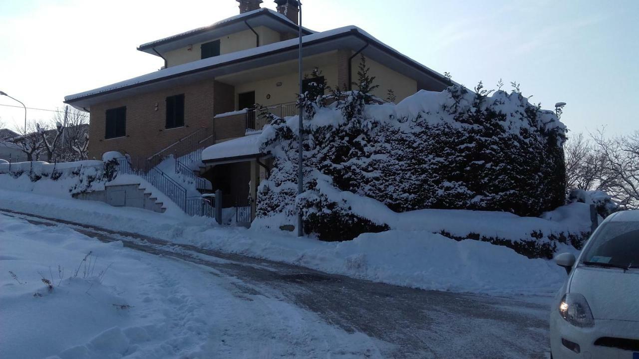 B & B Il Sicomoro Montecarotto Exterior foto